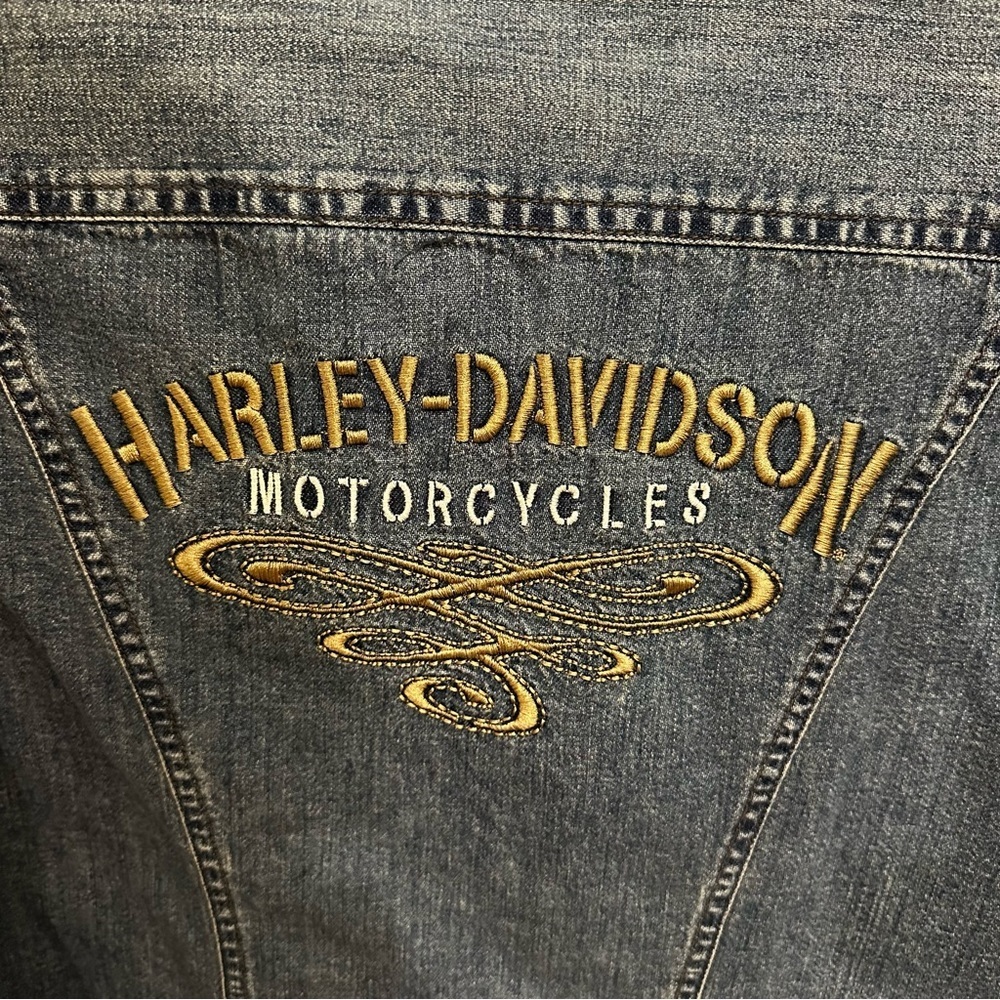 Harley Davidson Women’s Embroidered HD Button Front Denim Jean Long Sleeve Shirt